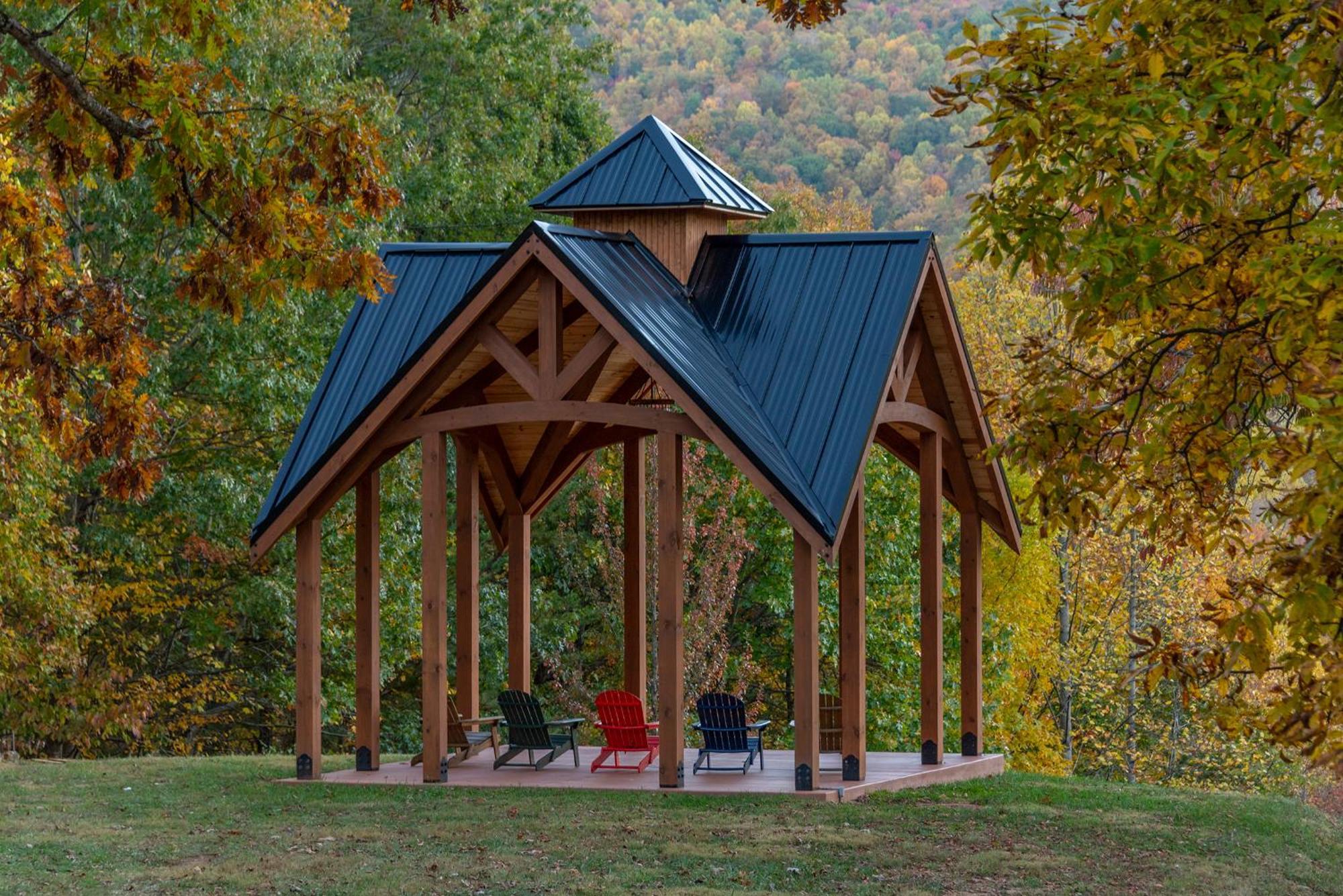 Engadine Inn And Cabins Candler エクステリア 写真