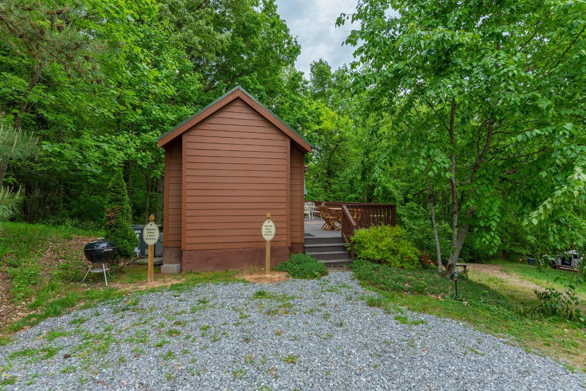 Engadine Inn And Cabins Candler エクステリア 写真