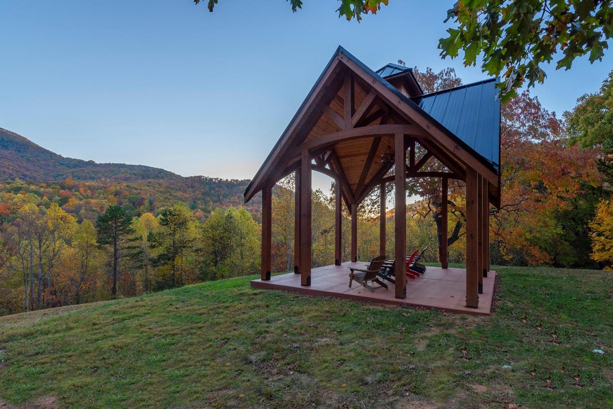 Engadine Inn And Cabins Candler エクステリア 写真
