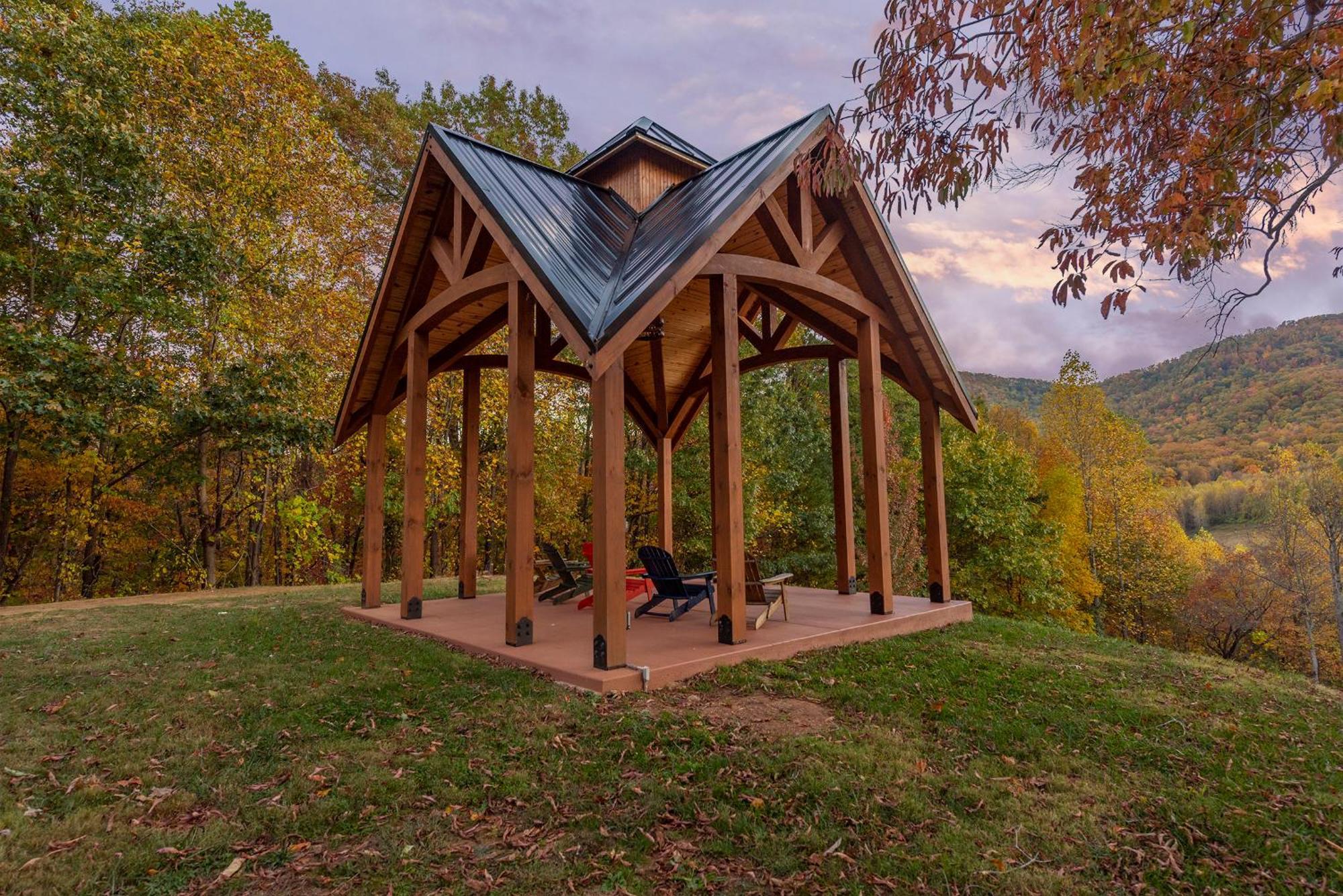 Engadine Inn And Cabins Candler エクステリア 写真
