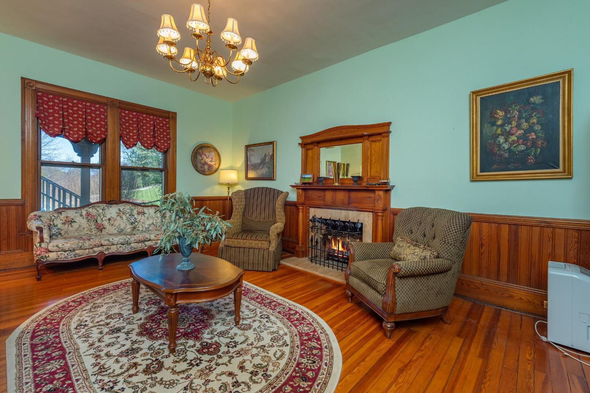 Engadine Inn And Cabins Candler エクステリア 写真
